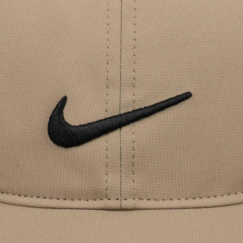 Nike Brasilia backpack compartment and pocket layout